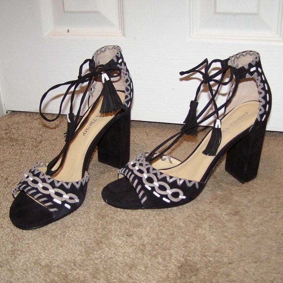 NEW Ivanka Trump Suede Ankle lace heels size 8-8.5 - Picture 2 of 13